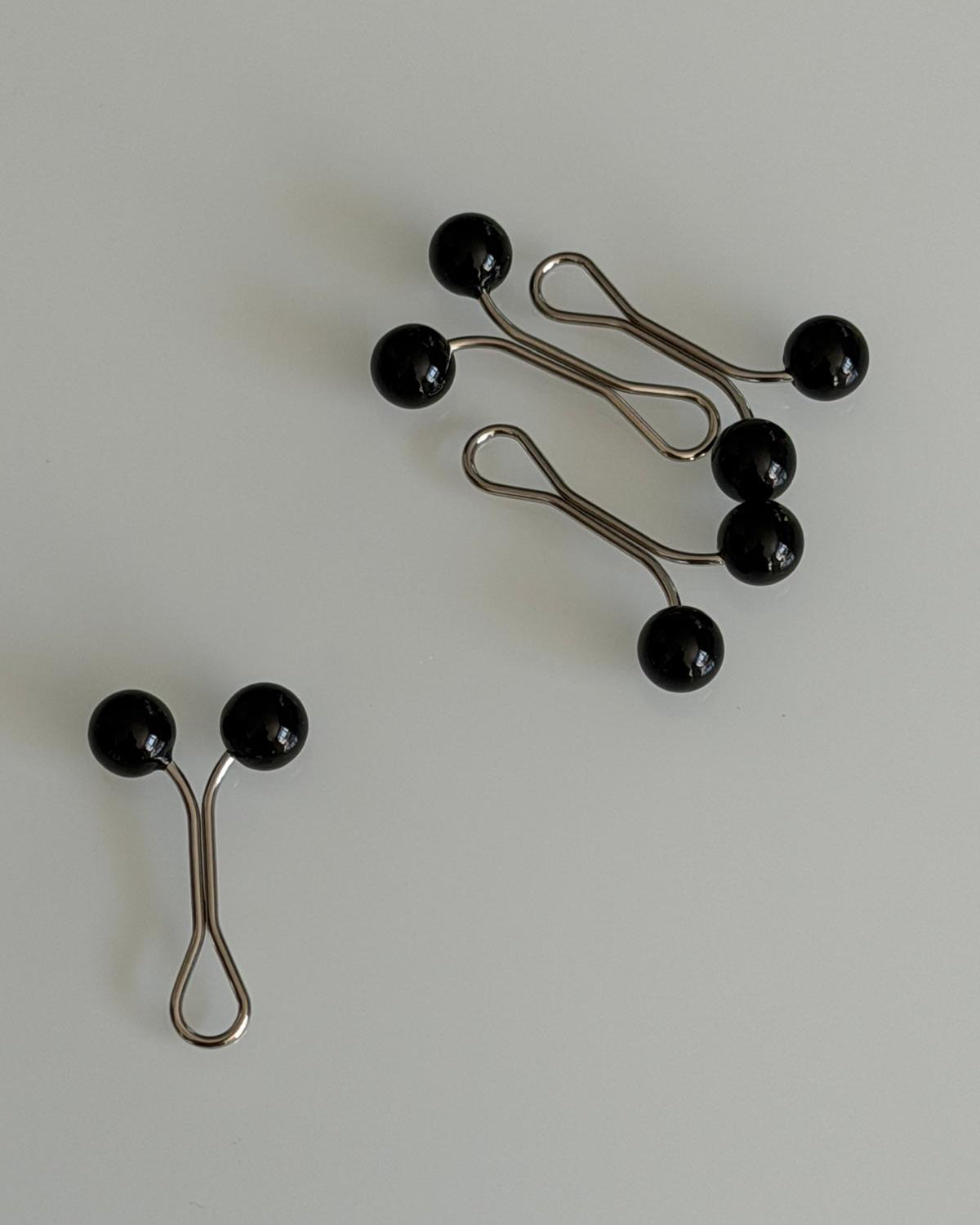 NFH Essentials – Pearl Hijab Pins (Set of 5)